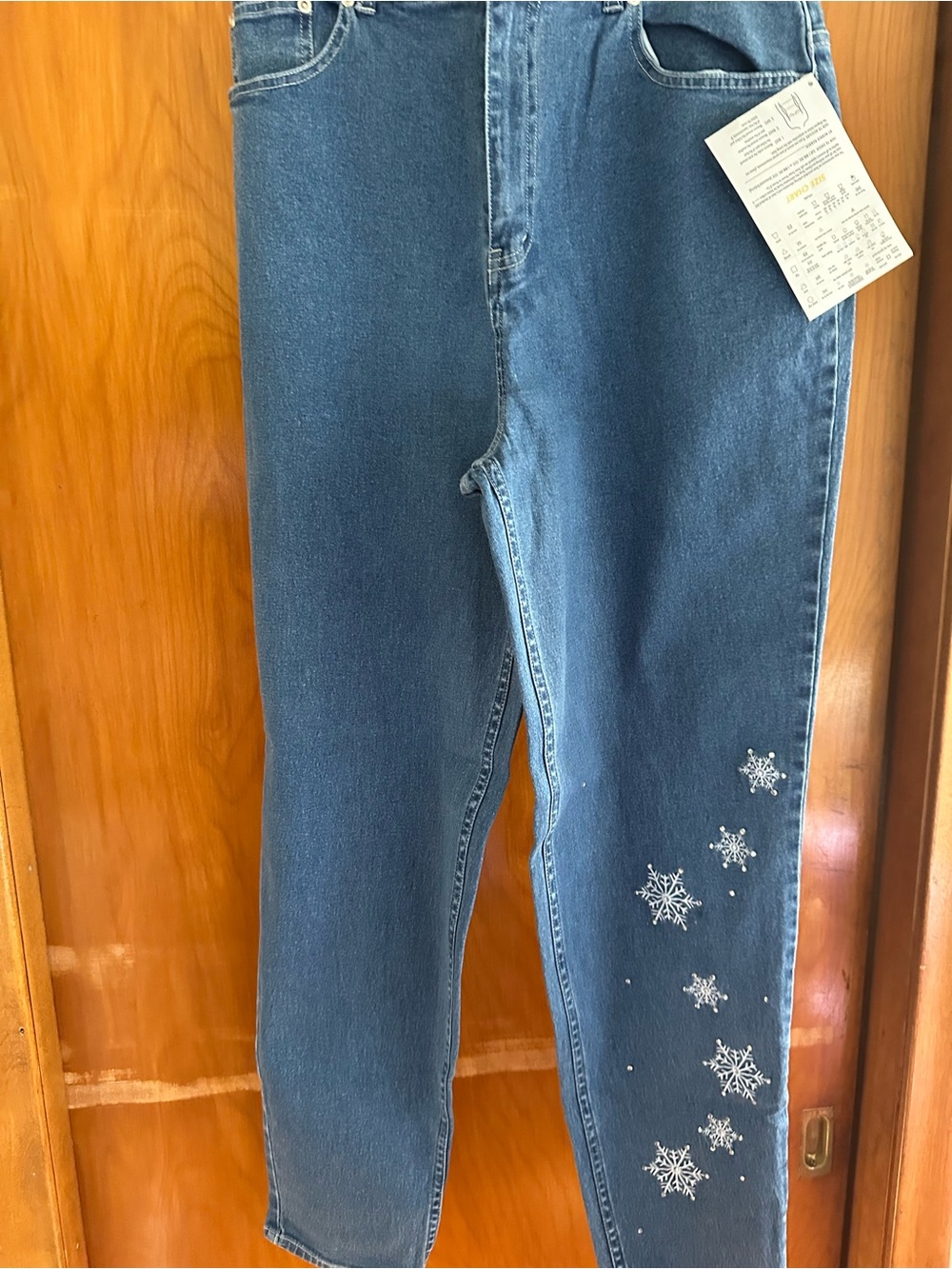 Quacker Factory Snowflake Embellished Stretch Jeans Size 12 NWT